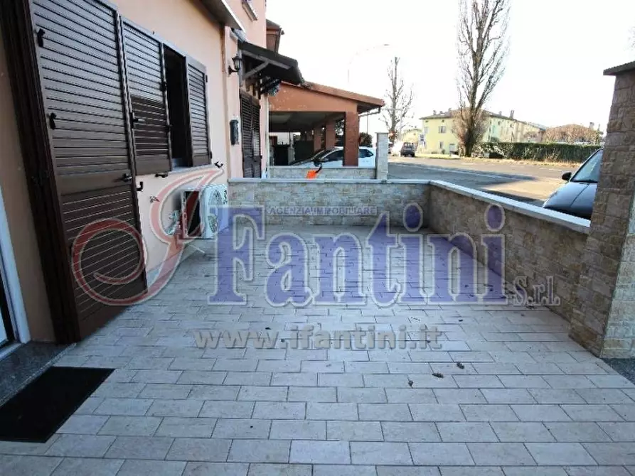 Immagine 2 di Appartamento in vendita  a Calderara Di Reno