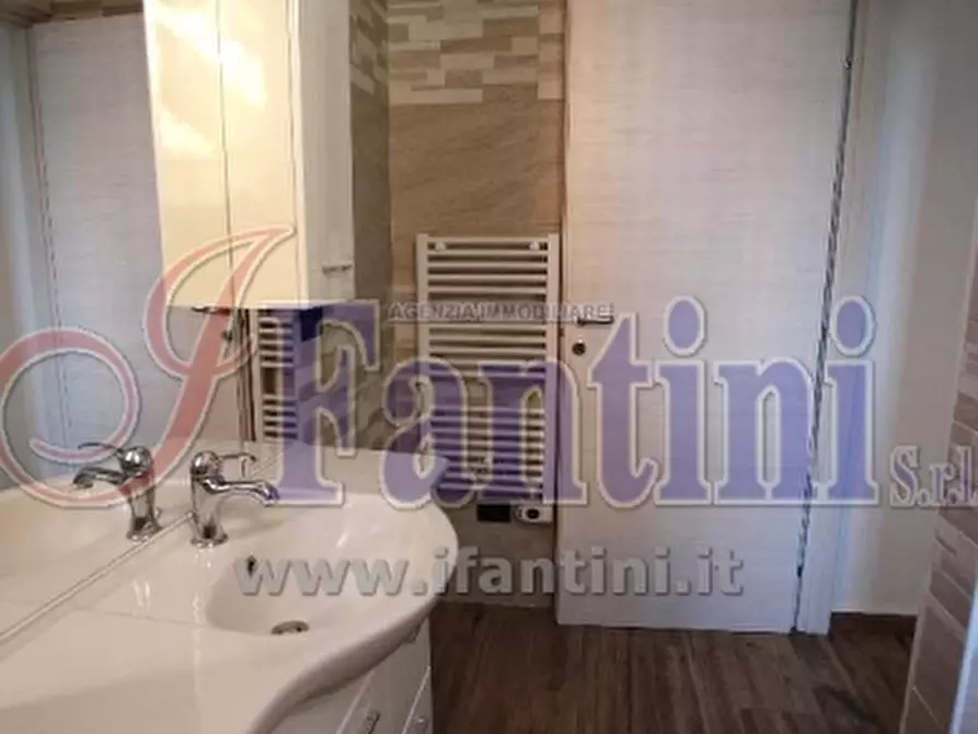 Immagine 19 di Appartamento in vendita  a Calderara Di Reno