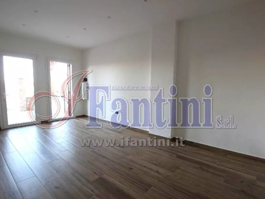 Immagine 7 di Appartamento in vendita  a Calderara Di Reno