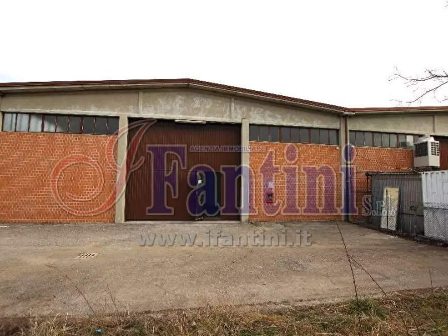 Immagine 2 di Magazzino in vendita  in VIA DEL TAPPEZZIERE 1 a Bologna