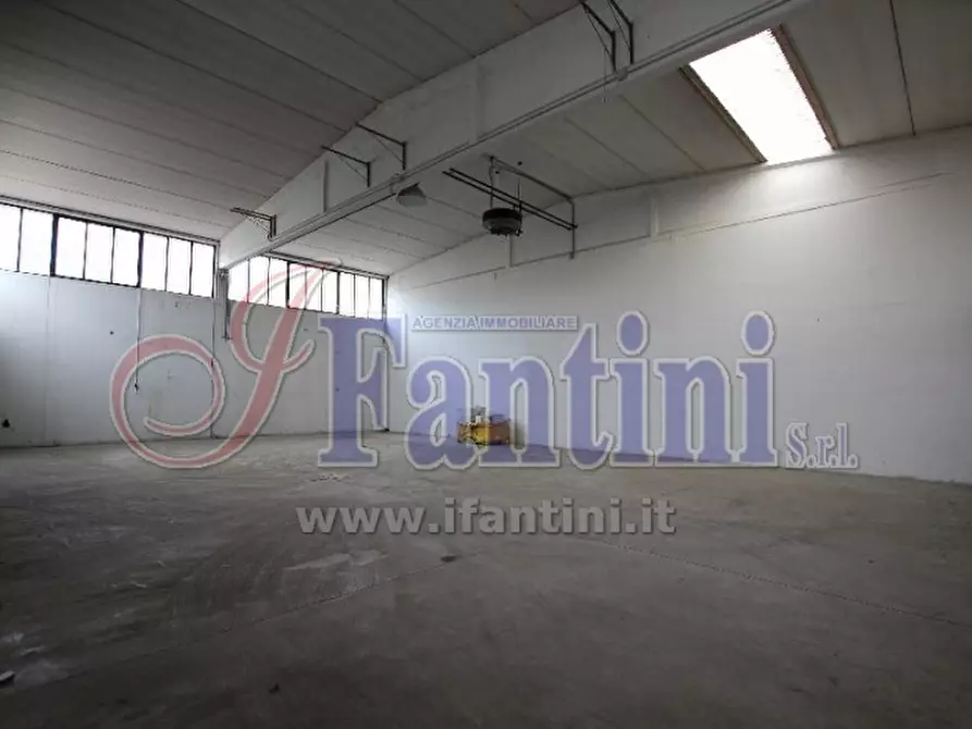 Immagine 6 di Magazzino in vendita  in VIA DEL TAPPEZZIERE 1 a Bologna