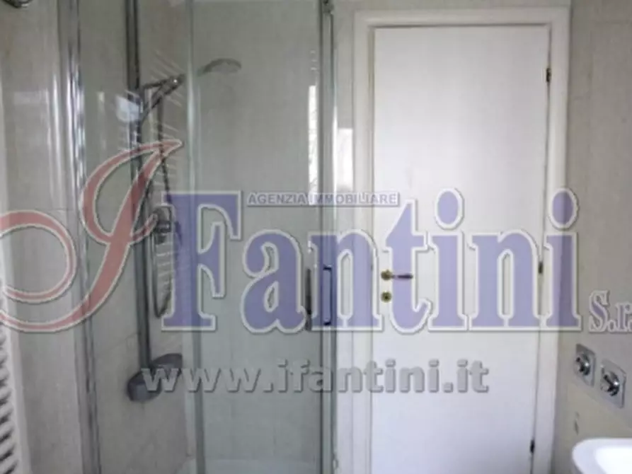 Immagine 20 di Appartamento in vendita  a Calderara Di Reno