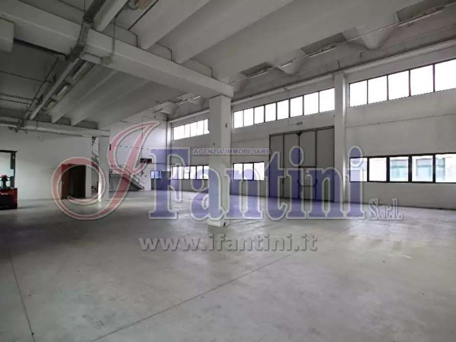 Immagine 18 di Capannone industriale in affitto  a Calderara Di Reno