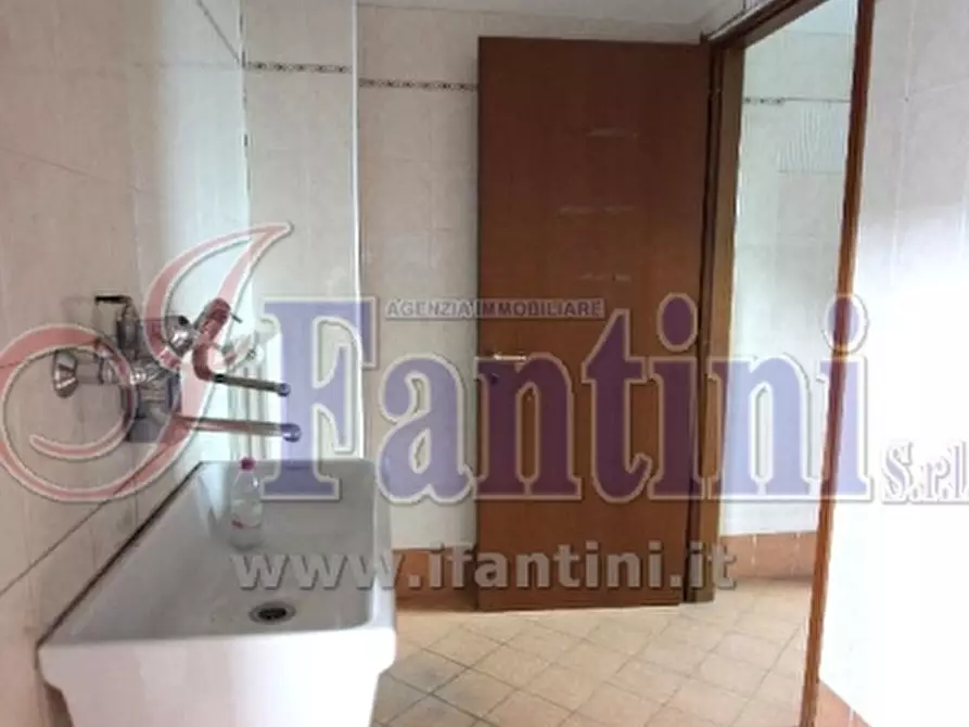 Immagine 21 di Capannone industriale in affitto  a Calderara Di Reno