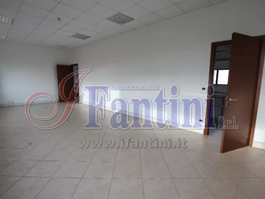 Immagine 28 di Capannone industriale in affitto  a Calderara Di Reno