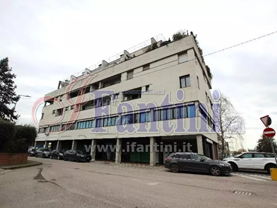 Immagine 1 di Appartamento in vendita  a Calderara Di Reno