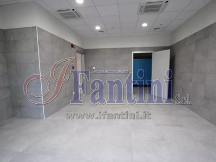 Immagine 16 di Licenza in affitto  in VIA GUGLIELMO MARCONI 9 a Ferrara