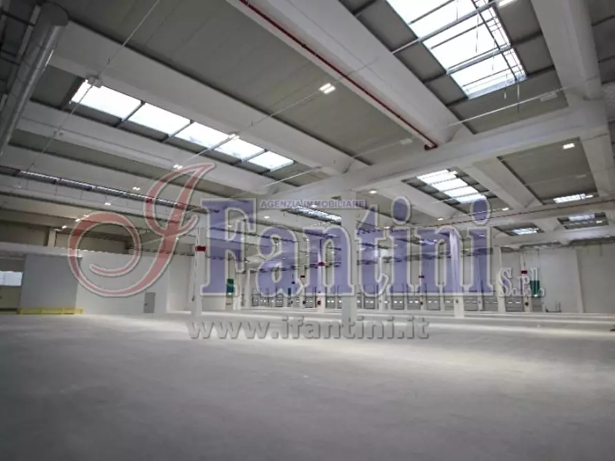 Immagine 28 di Licenza in affitto  in VIA GUGLIELMO MARCONI 9 a Ferrara