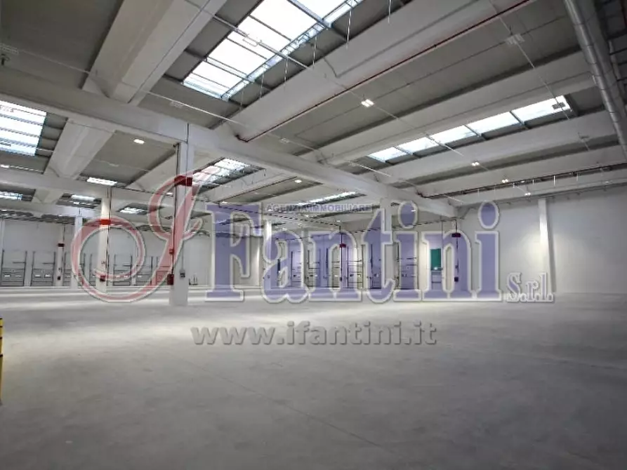 Immagine 30 di Licenza in affitto  in VIA GUGLIELMO MARCONI 9 a Ferrara