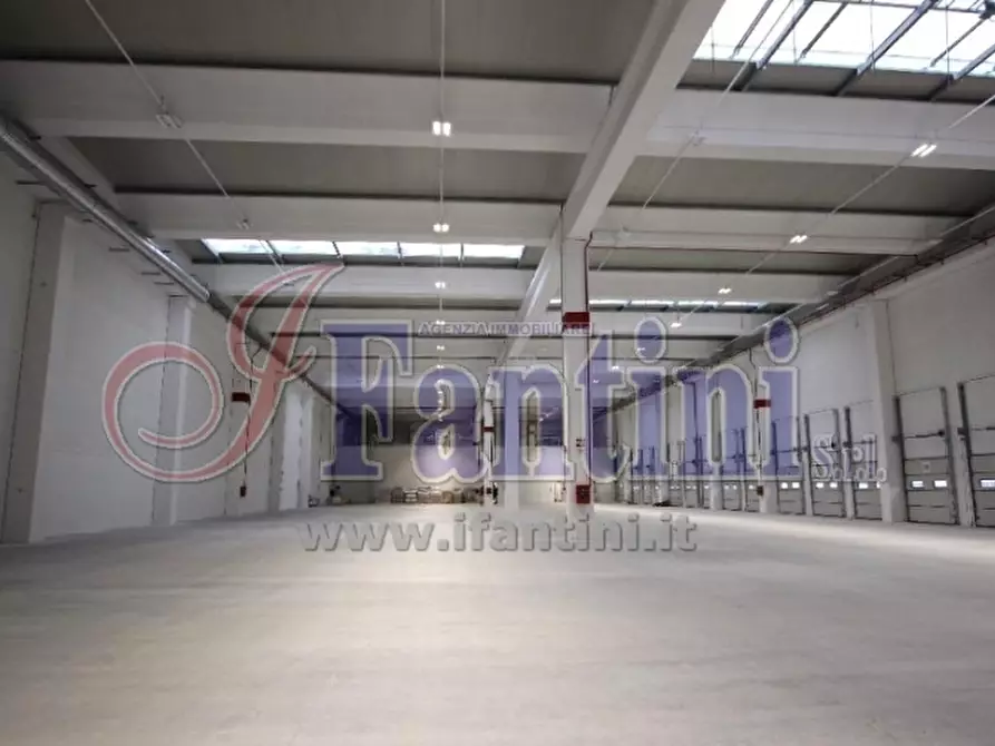 Immagine 31 di Licenza in affitto  in VIA GUGLIELMO MARCONI 9 a Ferrara