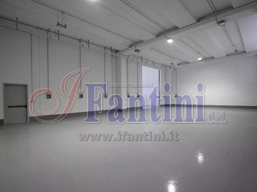 Immagine 33 di Licenza in affitto  in VIA GUGLIELMO MARCONI 9 a Ferrara