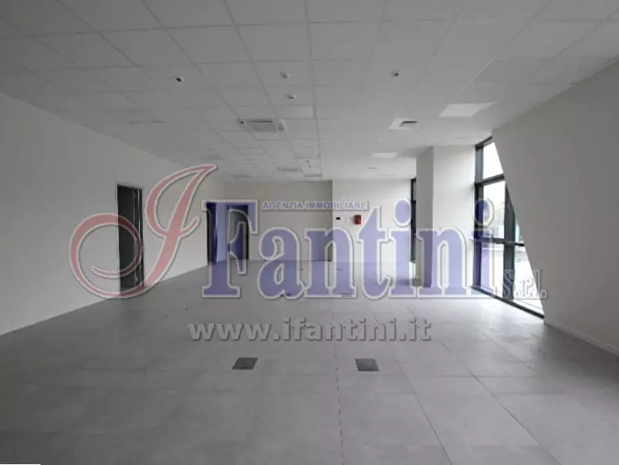 Immagine 9 di Licenza in affitto  in VIA GUGLIELMO MARCONI 9 a Ferrara