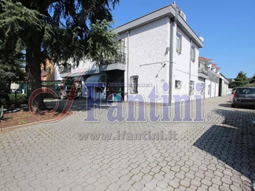 Immagine 2 di Capannone industriale in vendita  in VIA TOGLIATTI a Imola