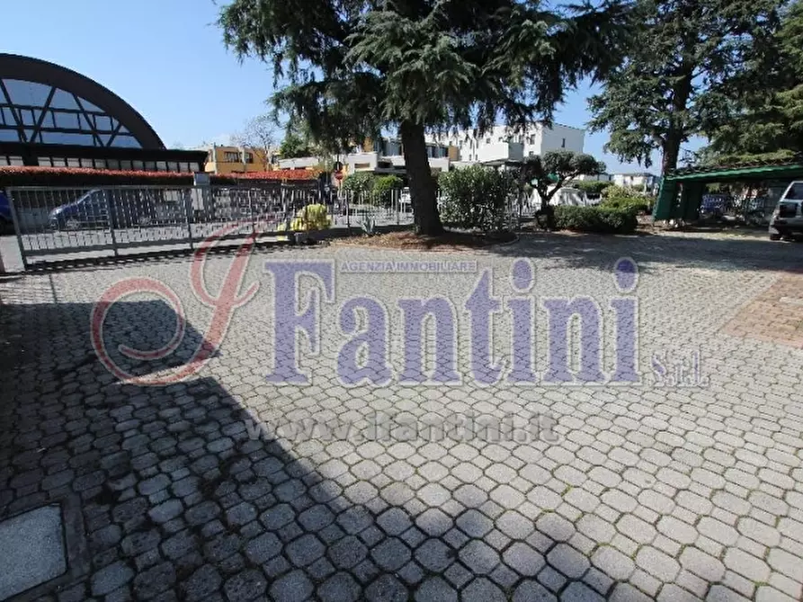 Immagine 7 di Capannone industriale in vendita  in VIA TOGLIATTI a Imola