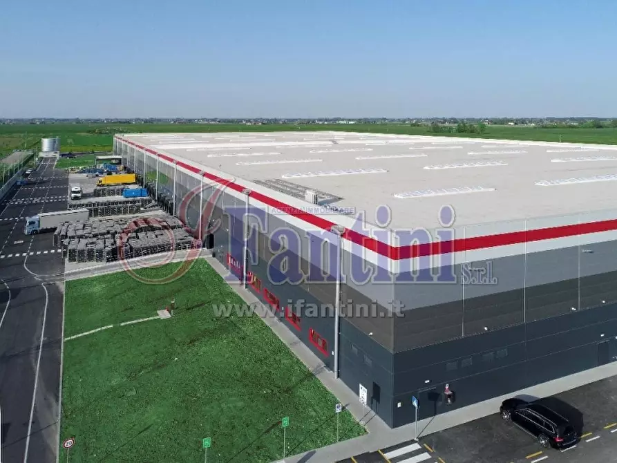 Immagine 5 di Capannone industriale in affitto  a Sala Bolognese