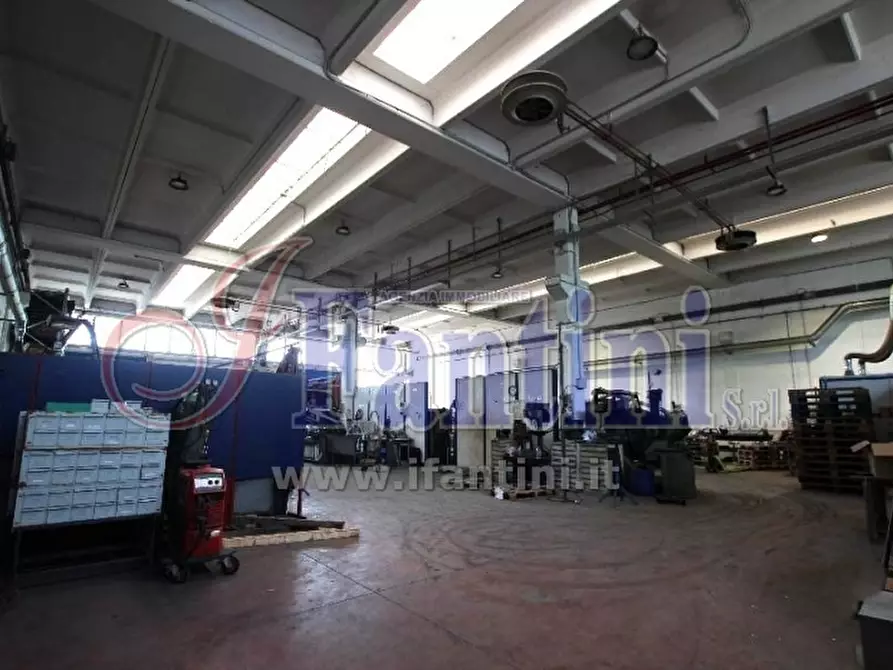 Immagine 13 di Capannone industriale in affitto  a Calderara Di Reno