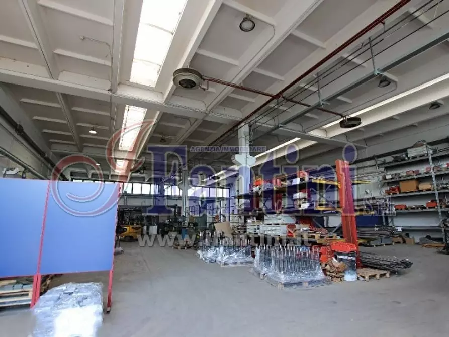 Immagine 10 di Capannone industriale in affitto  a Calderara Di Reno