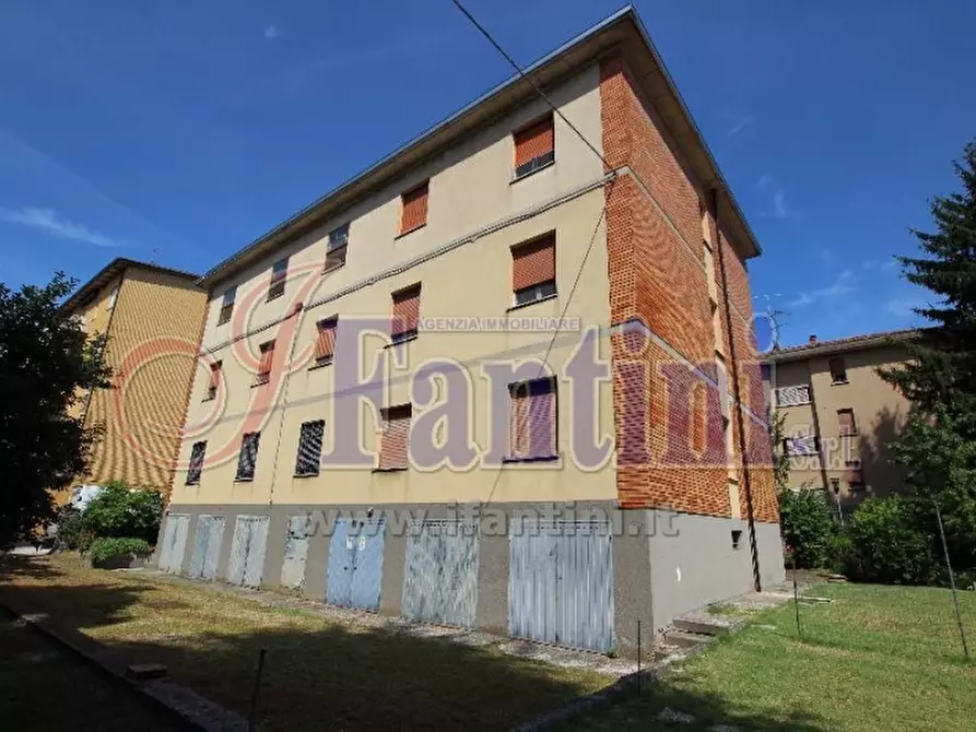Immagine 2 di Appartamento in vendita  a Calderara Di Reno