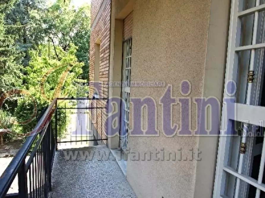 Immagine 11 di Appartamento in vendita  a Calderara Di Reno