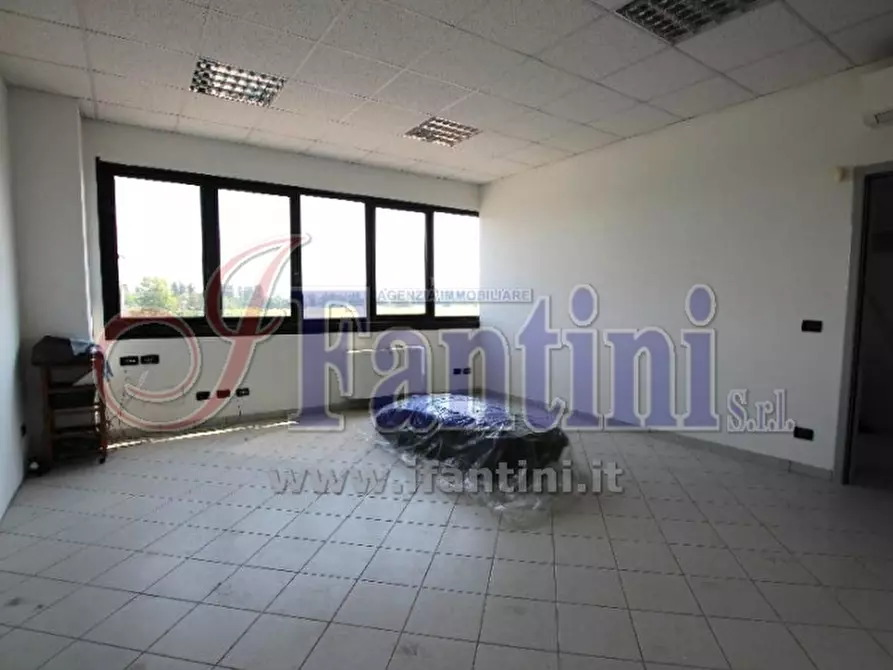 Immagine 22 di Magazzino in affitto  a Zola Predosa