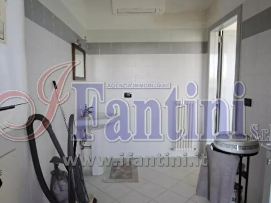 Immagine 27 di Magazzino in affitto  a Zola Predosa