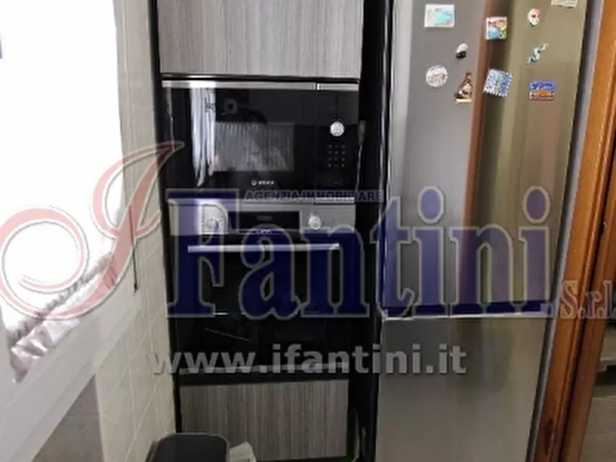 Immagine 11 di Appartamento in vendita  in VIA MERCURIALE 3 a Bologna