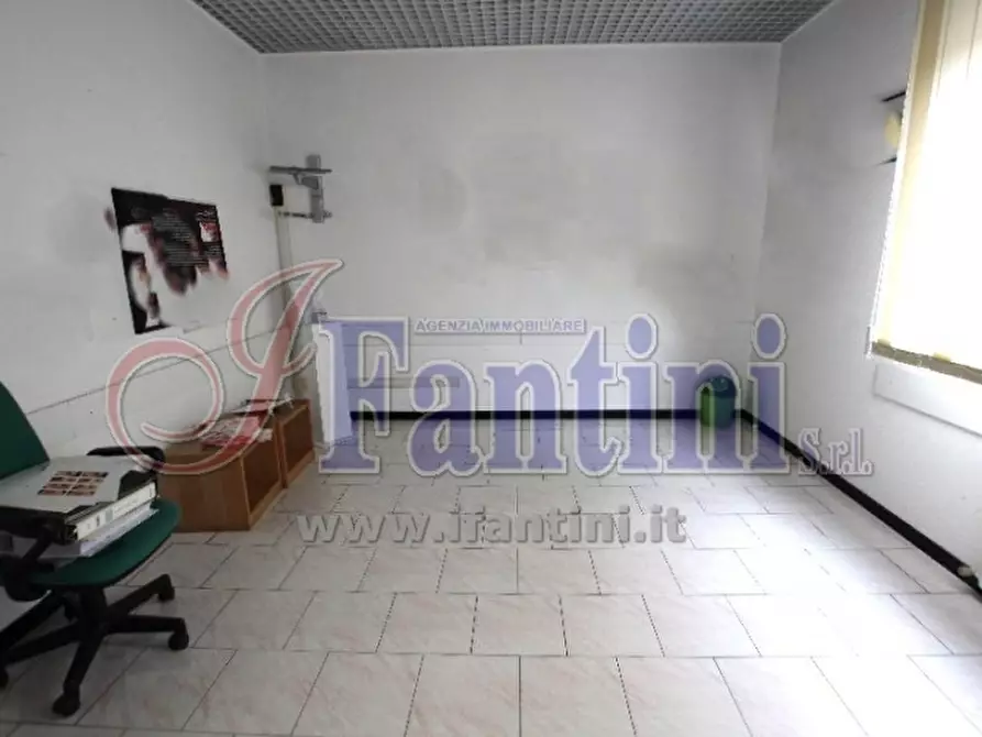 Immagine 14 di Ufficio in vendita  a Calderara Di Reno
