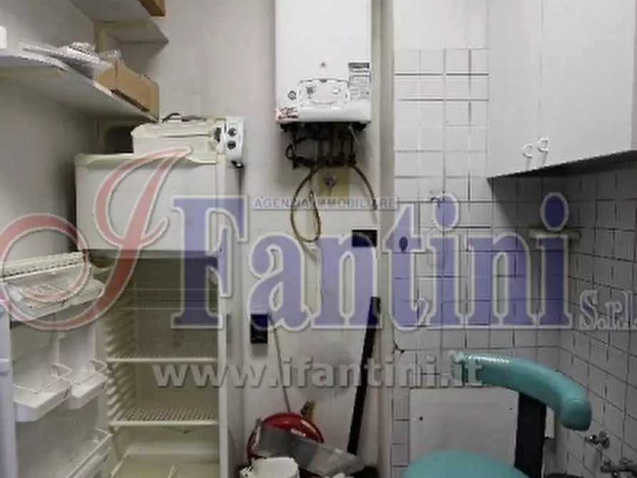 Immagine 16 di Ufficio in vendita  a Calderara Di Reno