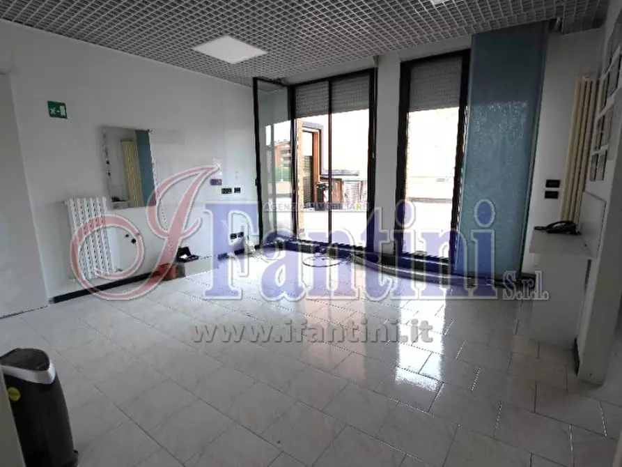 Immagine 6 di Ufficio in vendita  a Calderara Di Reno