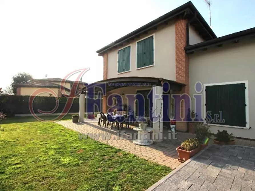 Immagine 1 di Villa in vendita  in VIA VERGA 4 a San Giovanni In Persiceto