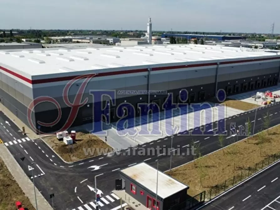 Immagine 1 di Capannone industriale in affitto  a Sala Bolognese