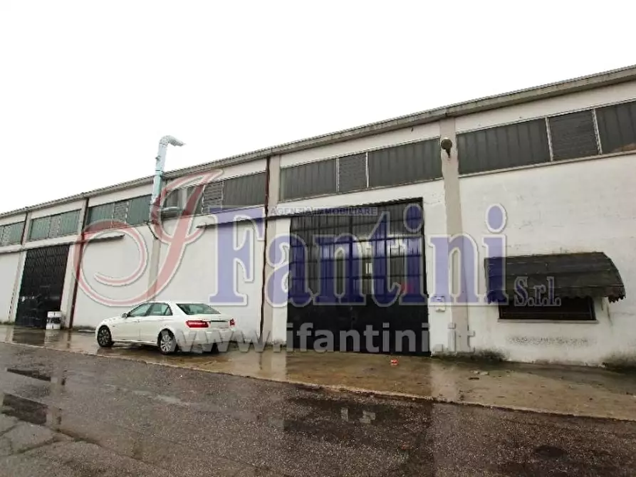 Immagine 1 di Capannone industriale in affitto  a Sala Bolognese