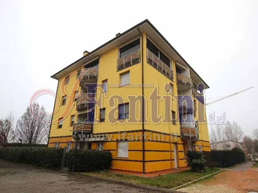 Immagine 1 di Appartamento in vendita  a Calderara Di Reno