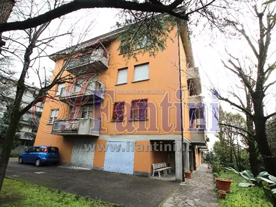 Immagine 1 di Appartamento in vendita  a Calderara Di Reno