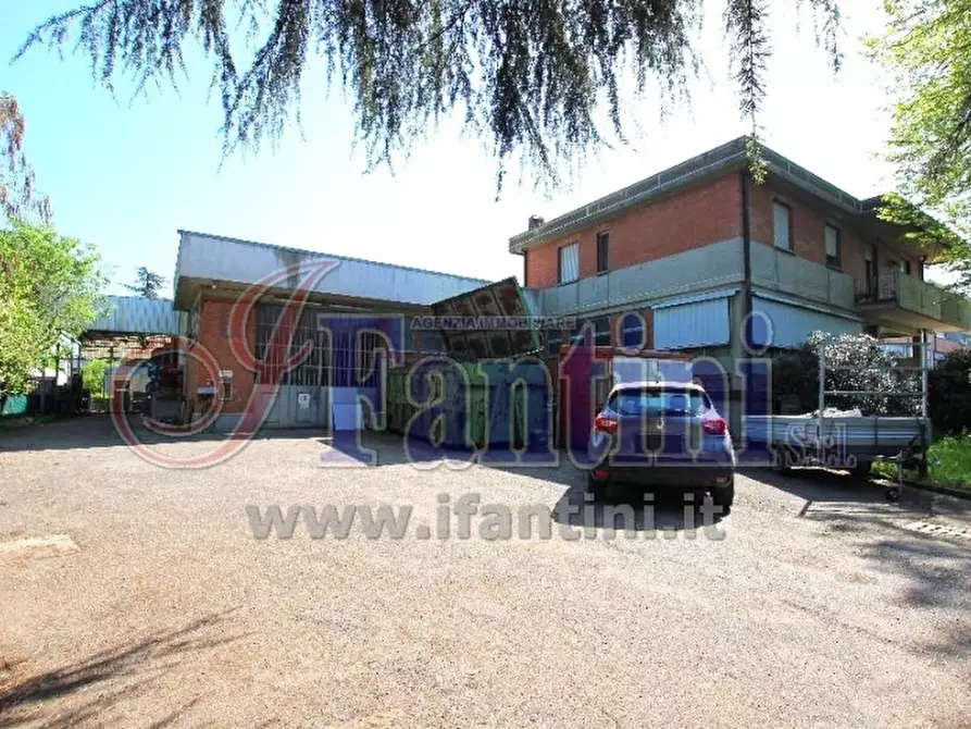Immagine 1 di Capannone industriale in affitto  in VIA BIZZARRI 7 a Calderara Di Reno