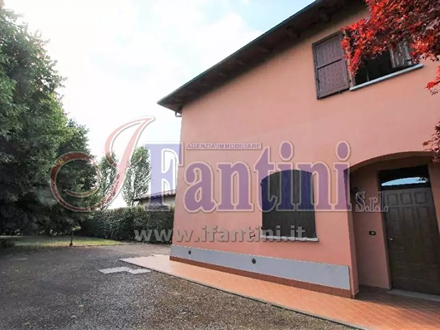 Immagine 1 di Casa semindipendente in vendita  in VIA LONGAROLA 42 a Sala Bolognese