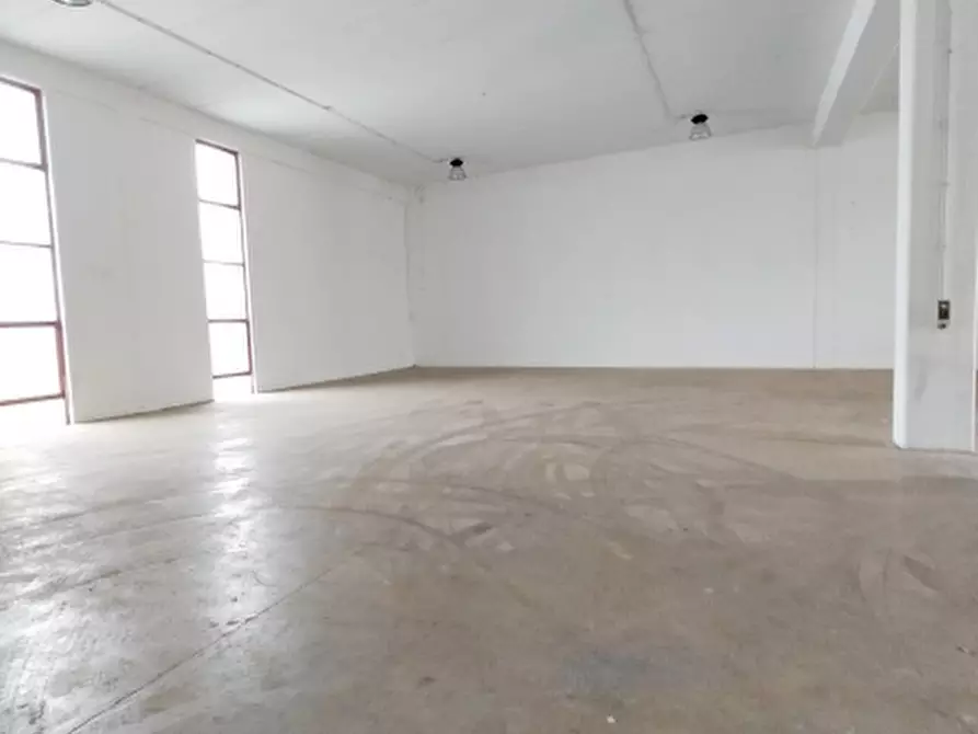 Immagine 10 di Capannone industriale in affitto  in PREDDA NIEDDA a Sassari