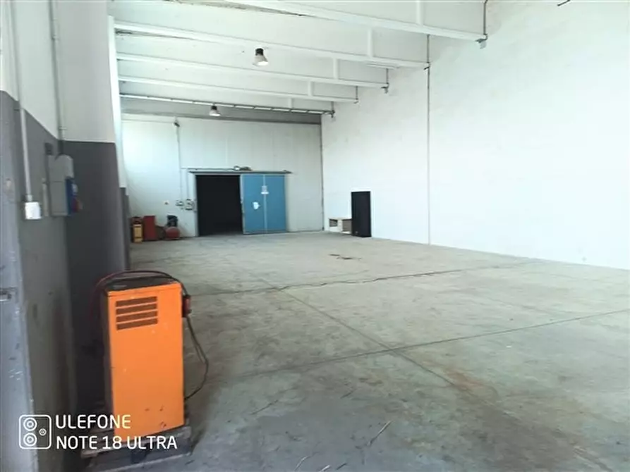 Immagine 12 di Capannone industriale in affitto  in loc. punta e mulinu, 24, a Usini