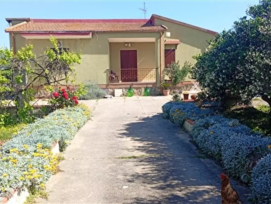 Immagine 1 di Casa indipendente in vendita  a Sassari