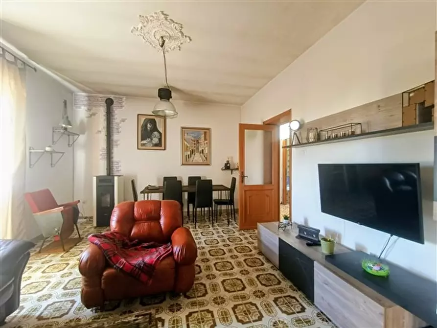 Immagine 9 di Casa indipendente in vendita  a Sassari