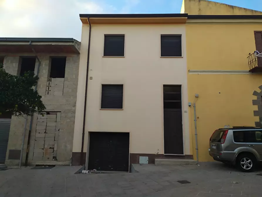 Immagine 2 di Casa indipendente in vendita  in VIA AMSICORA 2 a Ittiri