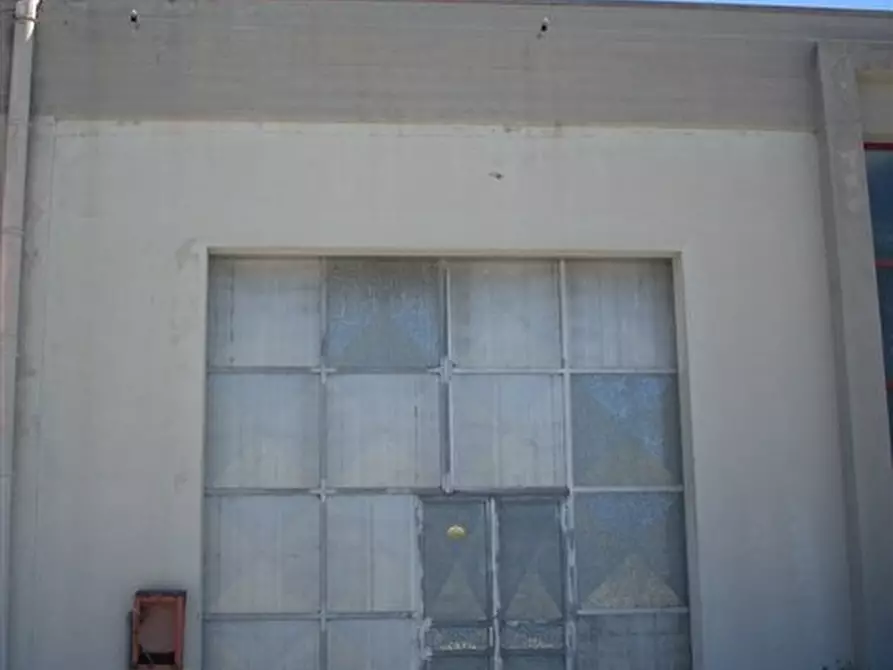 Immagine 2 di Capannone industriale in affitto  a Muros