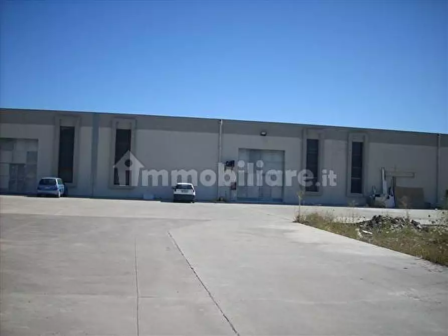 Immagine 3 di Capannone industriale in affitto  in Strada Statale Carlo Felice a Muros