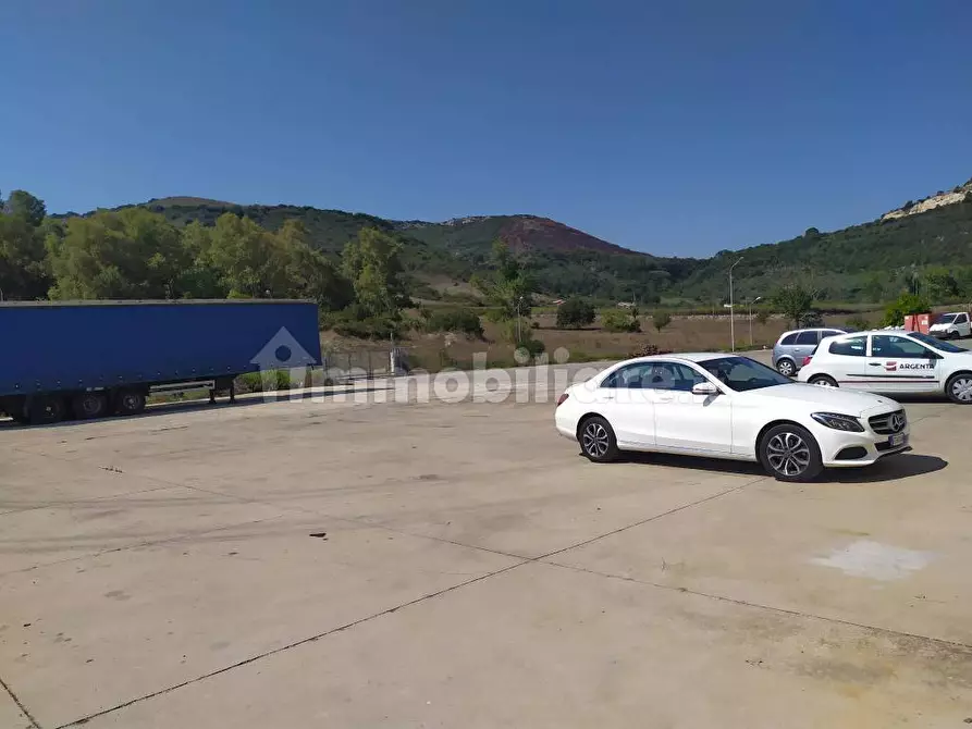 Immagine 10 di Capannone industriale in affitto  in Strada Statale Carlo Felice a Muros