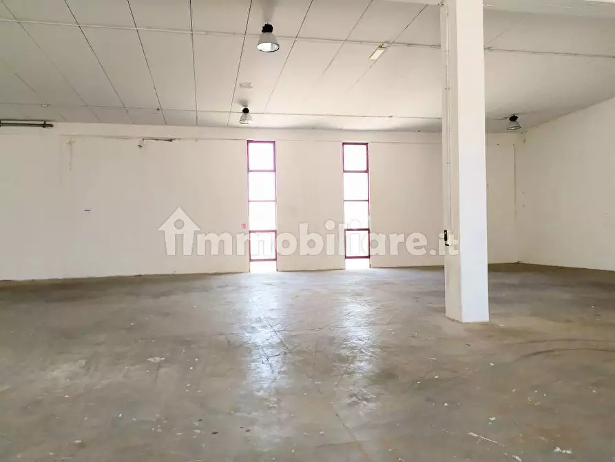 Immagine 6 di Capannone industriale in affitto  in Strada Statale Carlo Felice a Muros