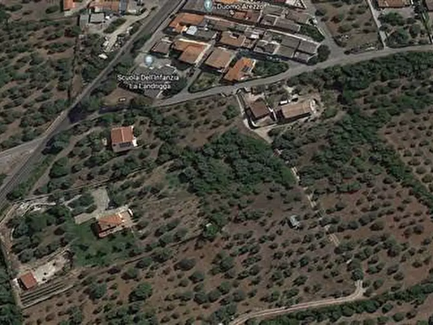 Immagine 1 di Terreno residenziale in vendita  in Strada Vicinale La Landrigga 21 a Sassari