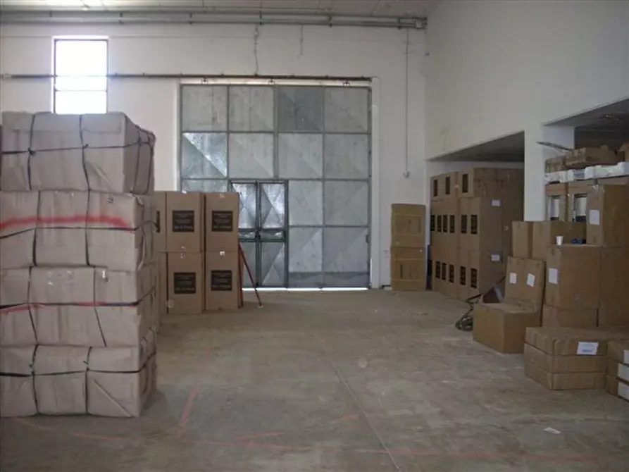 Immagine 8 di Capannone industriale in affitto  a Muros