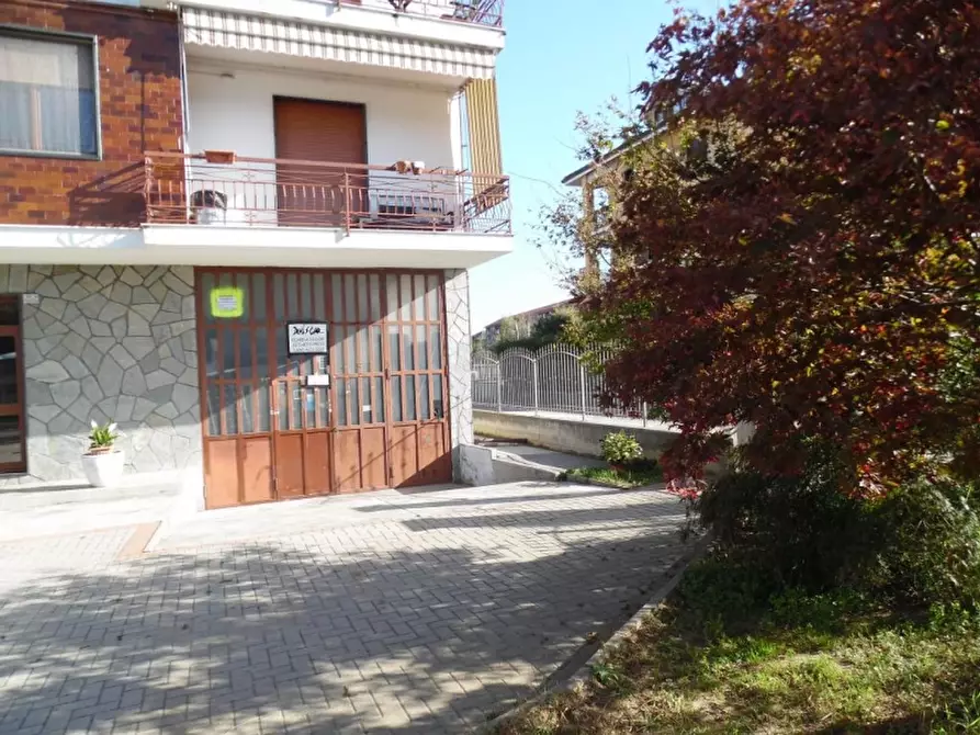 Immagine 9 di Magazzino in vendita  a Ciriè