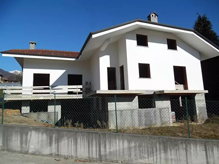 Immagine 1 di Villa in vendita  in Via Magnetti a Coassolo Torinese