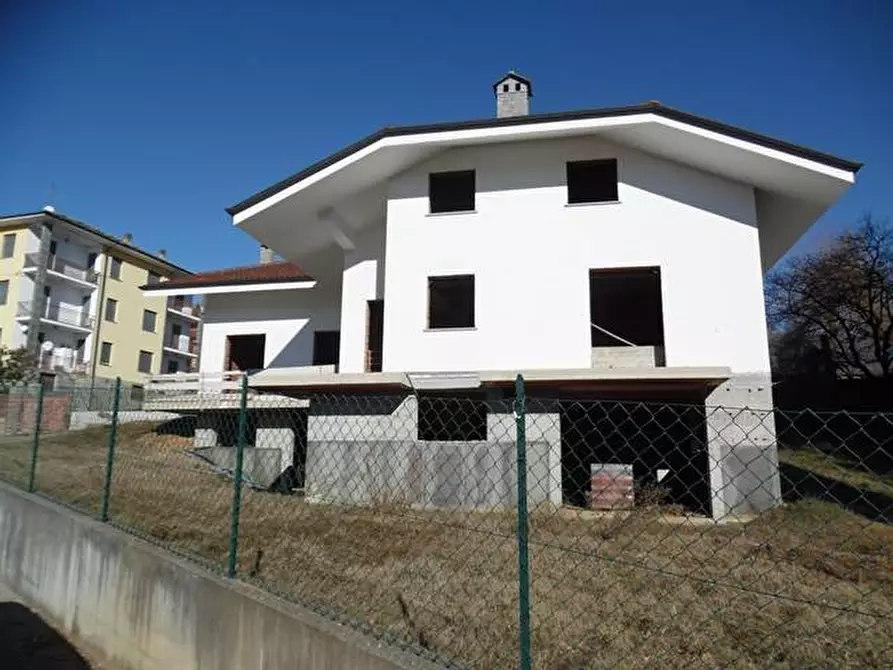 Immagine 5 di Villa in vendita  in Via Magnetti a Coassolo Torinese